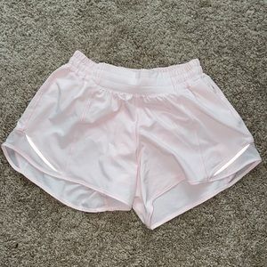 Lululemon LR hotty hots 4”